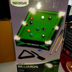 Kids light up billiards game